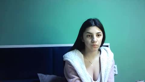 Selena online show from January 7, 2025, 5:12 am