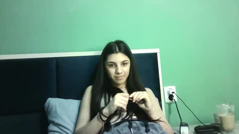 Selena online show from March 1, 2025, 3:27 pm