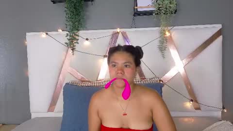 Snapshot of ahslyevans__ chatting on June 16, 2026, 8:00 pm AHSLY online show from June 16, 2026, 8:00 pm