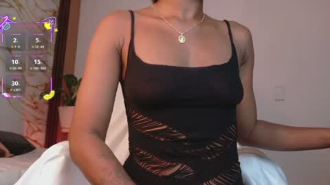 Snapshot of ahvi_ebony chatting on July 13, 2026, 12:52 pm Ahvi Ebony online show from July 13, 2026, 12:52 pm