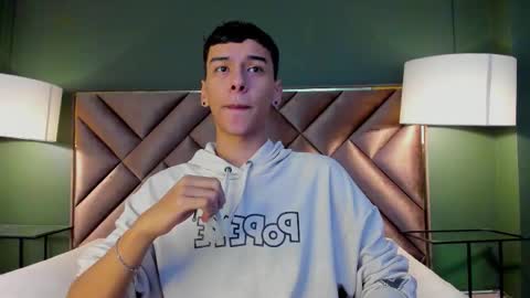 Snapshot of aiden_royce chatting on November 10, 2025, 11:53 am aiden_royce online show from November 10, 2025, 11:53 am