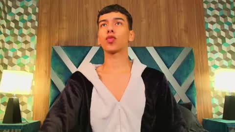 Snapshot of aiden_royce chatting on November 23, 2025, 8:41 pm aiden_royce online show from November 23, 2025, 8:41 pm