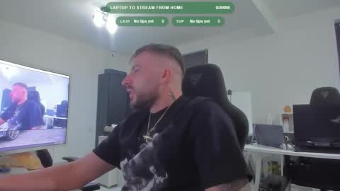 Aiden online show from October 19, 2025, 8:53 pm