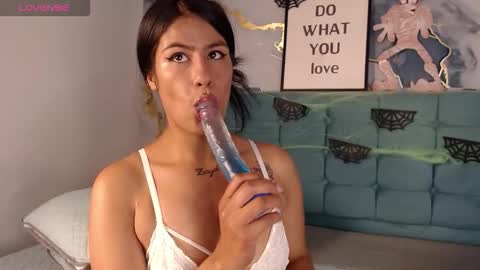 Snapshot of aiilynn_1 chatting on October 31, 2025, 4:41 pm Ailyn online show from October 31, 2025, 4:41 pm