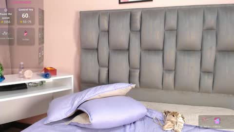 Snapshot of aiilynn_1 chatting on February 3, 2026, 11:21 pm Ailyn online show from February 3, 2026, 11:21 pm