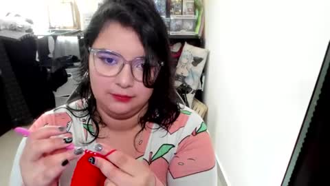 Snapshot of aikadreams chatting on November 4, 2025, 12:59 pm Catalina online show from November 4, 2025, 12:59 pm