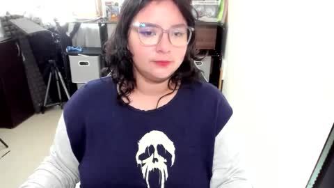 Snapshot of aikadreams chatting on November 7, 2025, 1:00 pm Catalina online show from November 7, 2025, 1:00 pm