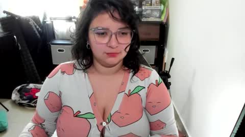 Snapshot of aikadreams chatting on November 18, 2025, 12:53 pm Catalina online show from November 18, 2025, 12:53 pm