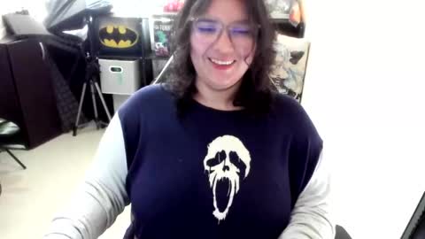 Snapshot of aikadreams chatting on December 18, 2025, 2:23 pm Catalina online show from December 18, 2025, 2:23 pm