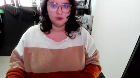 Snapshot of aikadreams chatting on December 22, 2025, 12:57 pm Catalina online show from December 22, 2025, 12:57 pm