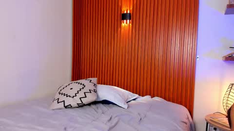 aikopum online show from September 18, 2025, 12:18 pm