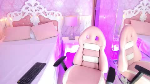   online show from November 16, 2025, 2:06 am