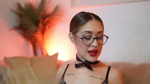  Aileen  online show from November 24, 2025, 8:08 pm