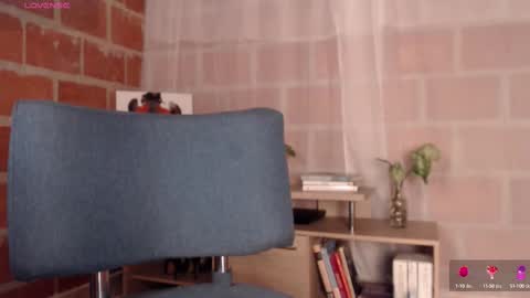 ailyn_ online show from September 16, 2025, 5:08 am