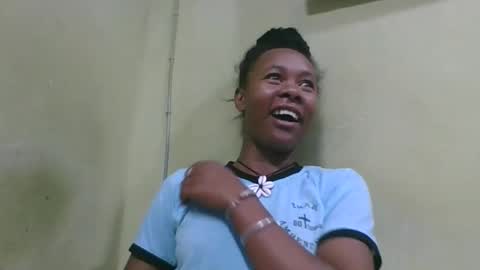 aimee982179 online show from April 18, 2026, 3:10 am