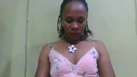 aimee982179 online show from April 24, 2026, 7:05 pm