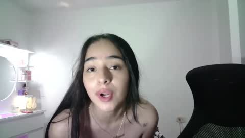 Snapshot of aineangeel chatting on November 6, 2025, 1:06 am AINE online show from November 6, 2025, 1:06 am