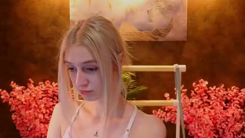 aishiro online show from February 17, 2025, 6:59 pm