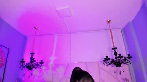 Aitana Hilton  online show from January 15, 2026, 11:59 am