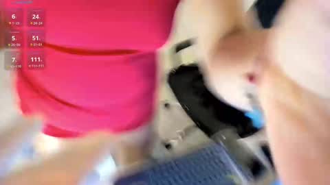 Snapshot of aitana_purple chatting on October 19, 2025, 6:19 pm Aitana online show from October 19, 2025, 6:19 pm