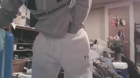 ajmont100 online show from March 18, 2026, 3:37 pm