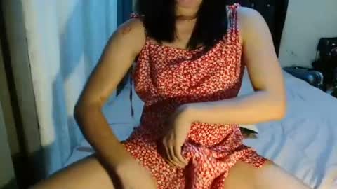 akamamiki25 online show from May 17, 2026, 6:04 pm