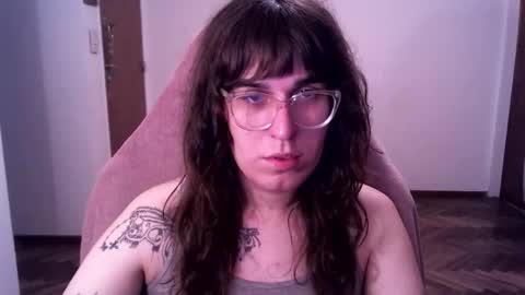 Snapshot of akamedolle chatting on December 2, 2025, 12:38 am Veronica Akame 3 online show from December 2, 2025, 12:38 am