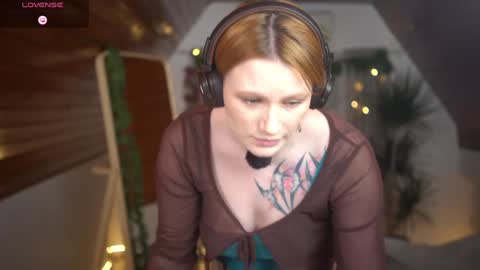 Akaneiro online show from December 19, 2024, 4:57 pm