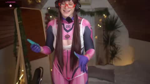 Akaneiro online show from December 20, 2024, 1:33 pm