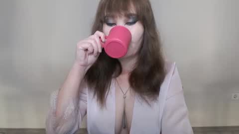Snapshot of akanire chatting on July 17, 2026, 3:39 pm Shelly online show from July 17, 2026, 3:39 pm
