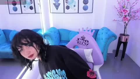 Azaka  online show from April 22, 2026, 12:39 pm