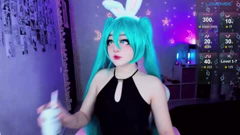 Snapshot of aki__ra chatting on February 22, 2025, 11:03 pm Aki online show from February 22, 2025, 11:03 pm