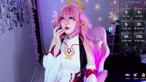 Snapshot of aki__ra chatting on February 28, 2025, 8:39 pm Aki online show from February 28, 2025, 8:39 pm