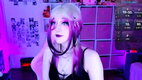 Snapshot of aki__ra chatting on January 15, 2026, 8:01 pm Aki online show from January 15, 2026, 8:01 pm