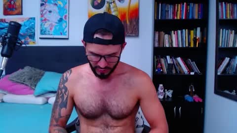 akiles online show from March 5, 2025, 10:10 pm