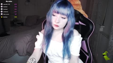 akirahartyx online show from January 6, 2025, 2:58 pm