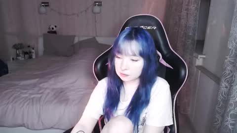 akirahartyx online show from February 15, 2026, 3:31 pm