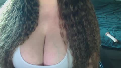 Alisha online show from February 5, 2025, 12:49 pm