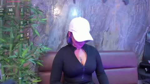 ALAHIA online show from November 17, 2025, 5:19 pm