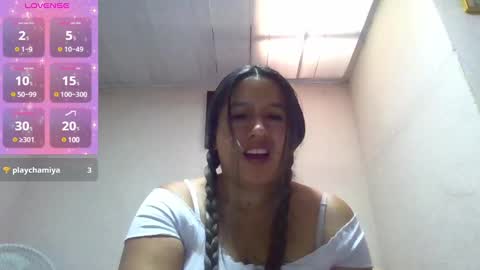 Snapshot of alahia_fox chatting on January 17, 2025, 8:33 pm alahia online show from January 17, 2025, 8:33 pm