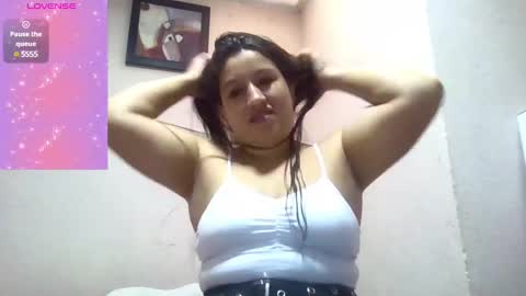 Snapshot of alahia_fox chatting on January 21, 2025, 8:21 pm alahia online show from January 21, 2025, 8:21 pm