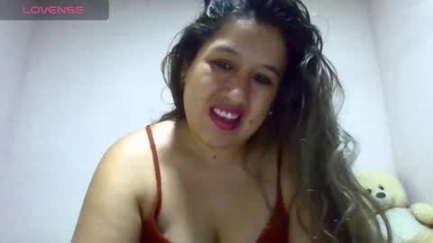 Snapshot of alahia_fox chatting on February 28, 2025, 8:07 pm alahia online show from February 28, 2025, 8:07 pm