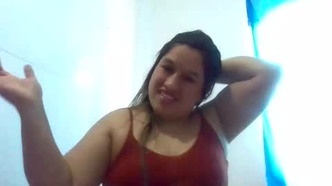 Snapshot of alahia_fox chatting on October 31, 2025, 3:35 pm alahia online show from October 31, 2025, 3:35 pm