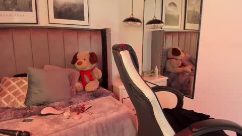 Alaia Carter online show from September 20, 2025, 6:25 am