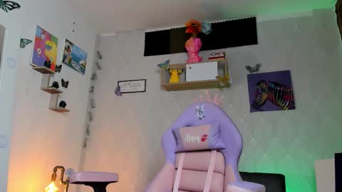 Alaia online show from November 30, 2025, 10:14 pm