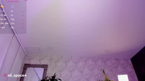 alaiaguerra online show from April 16, 2026, 7:36 pm