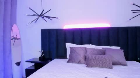 Alaia online show from March 3, 2026, 8:04 pm