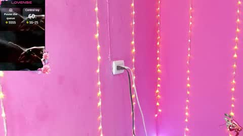 Snapshot of alaiia_rosse chatting on March 5, 2025, 7:49 pm  Alaiia  online show from March 5, 2025, 7:49 pm