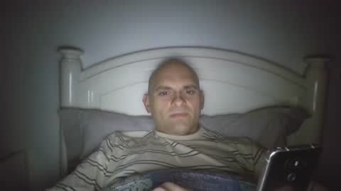 alain766 online show from May 4, 2026, 9:44 pm