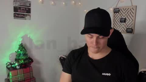 Snapshot of alan_hadid1 chatting on December 21, 2024, 4:09 am Alan Hadid online show from December 21, 2024, 4:09 am